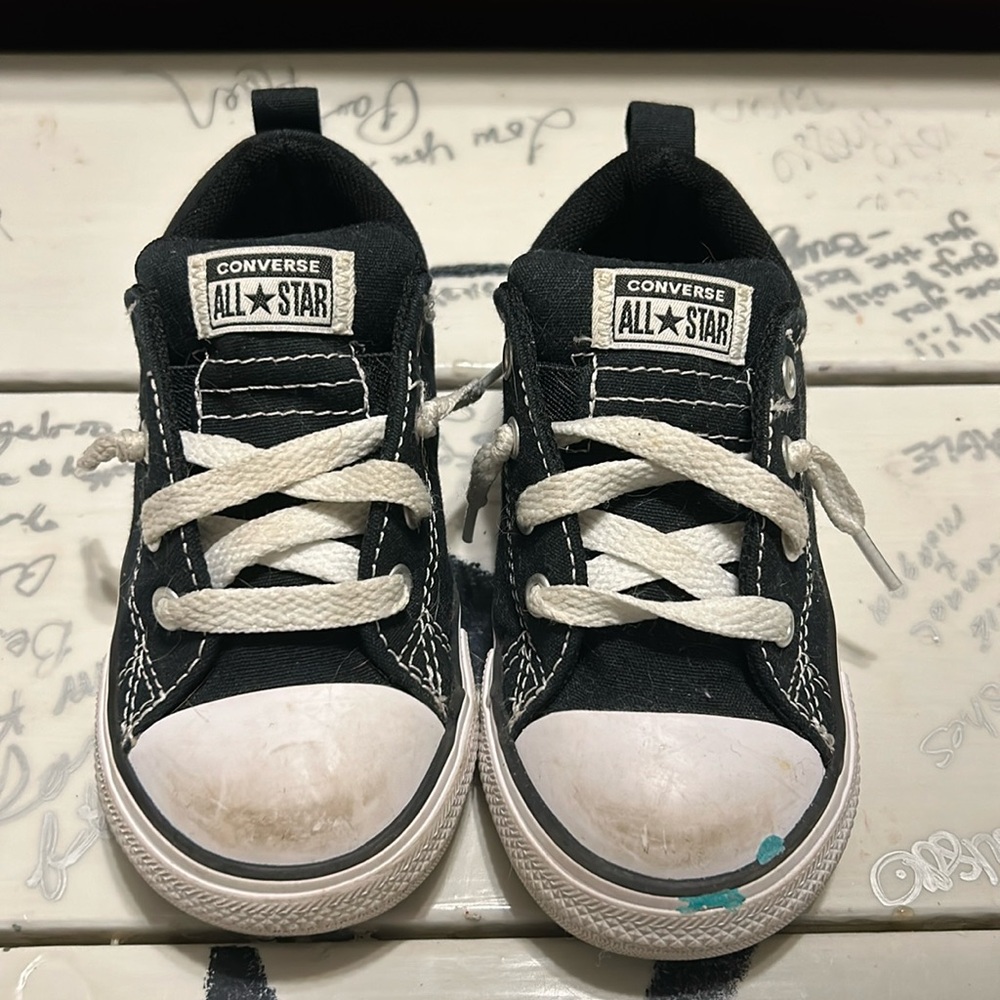 Black converse all star shoes